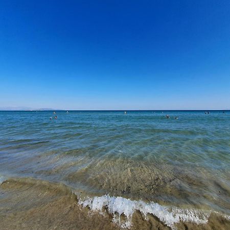 Artemis Bay Apartments Near Sea And Airport Экстерьер фото